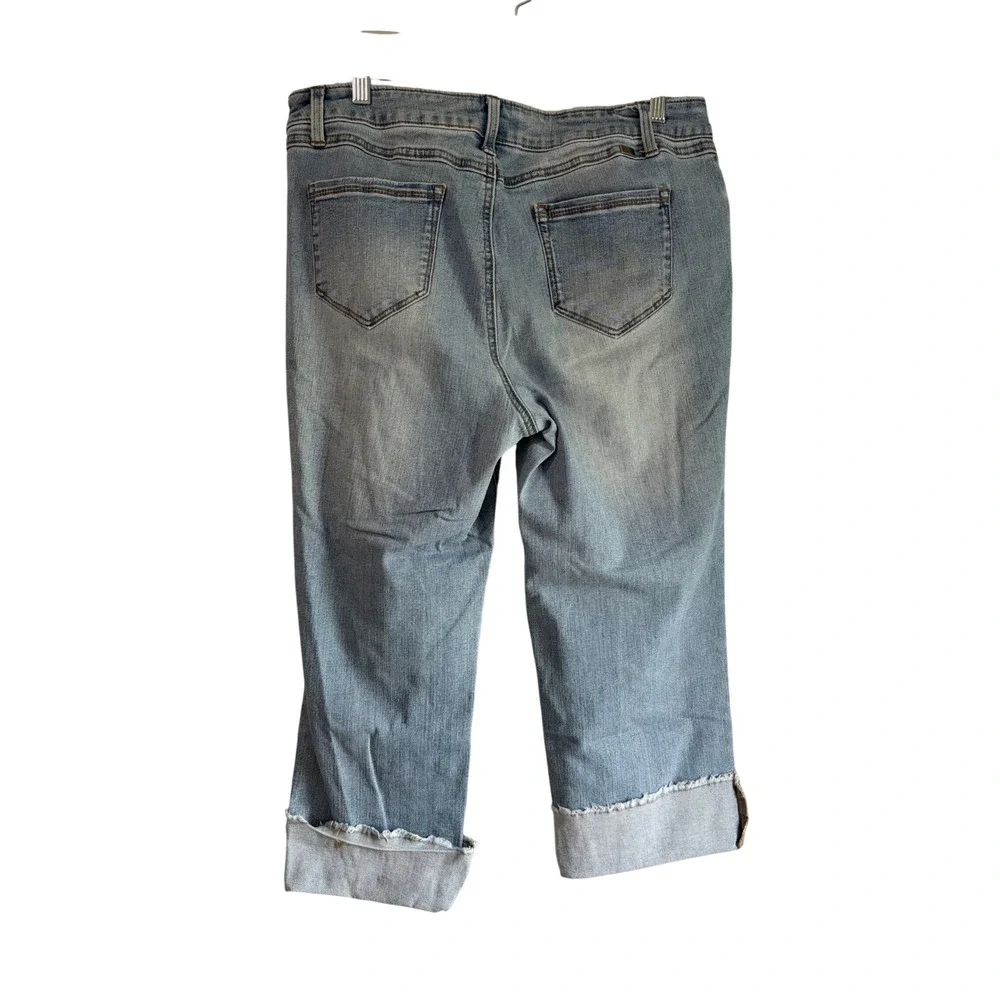 1822 Denim Womens Light Wash Frayed Cuff Cropped Capri Jeans Size 14